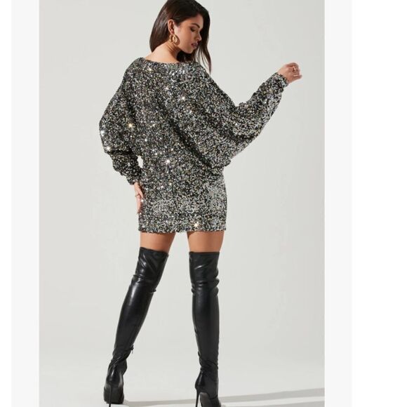 ASTR NEBULA SEQUINS DOLMAN MINI DRESS Medium - Picture 5 of 12
